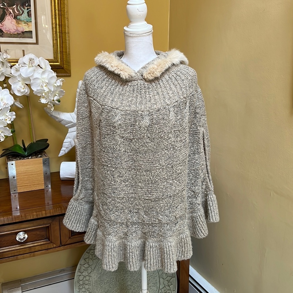 Cue wool blend poncho